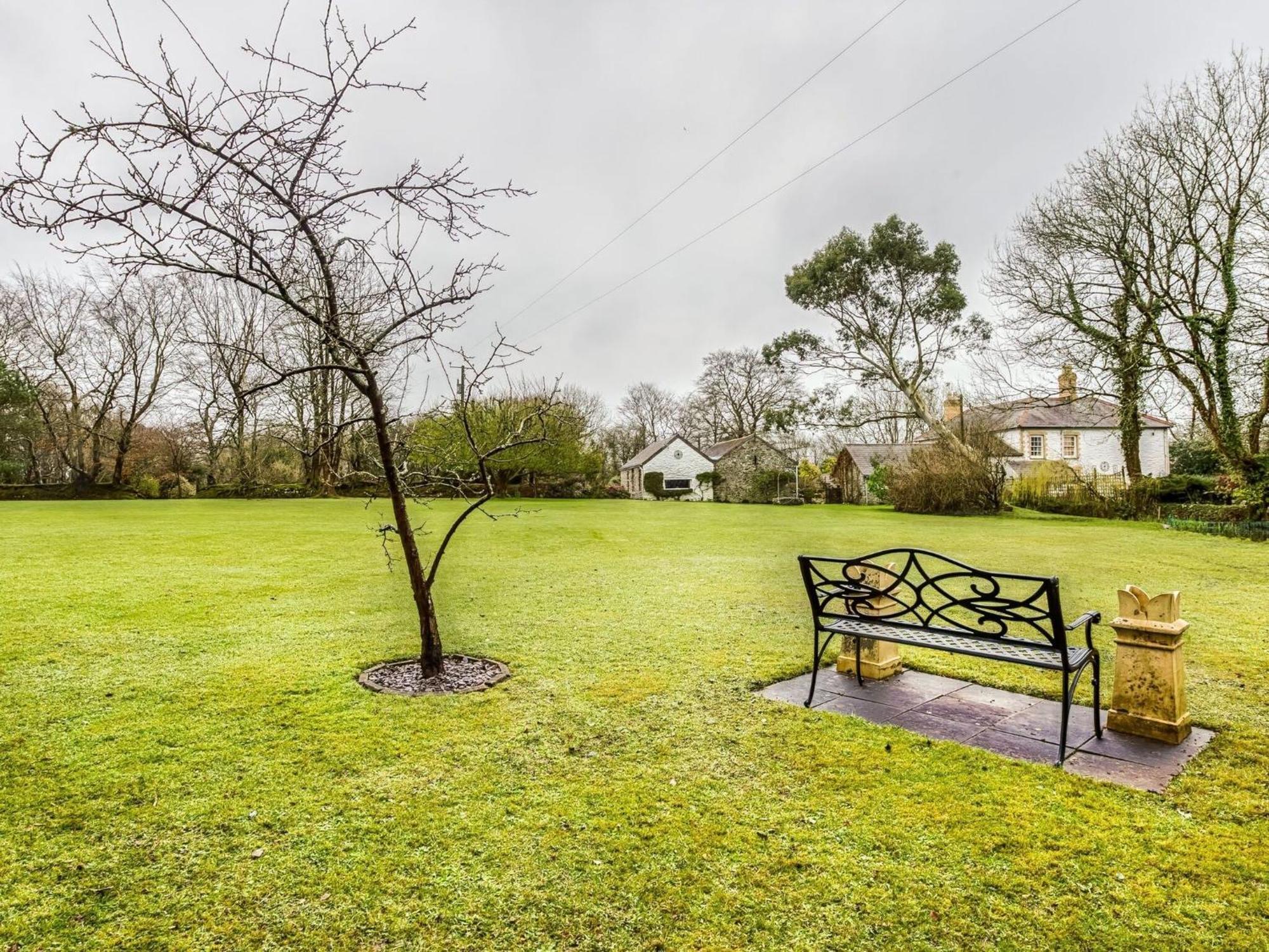 Secluded Holiday Home In Ceredigion With Garden Pennant  Exterior foto